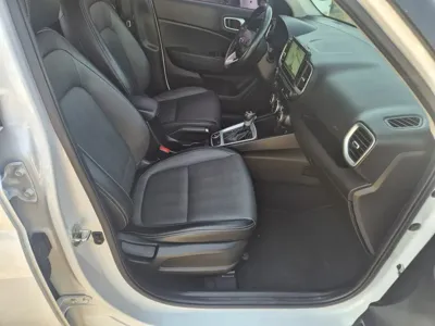 Hyundai Venue 2020, 117280 км, за 7548.9 USD - фото 6