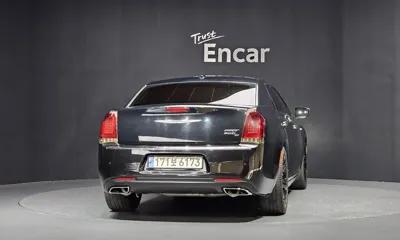 Chrysler 300C 2015, 142247 км, за 5860.52 USD