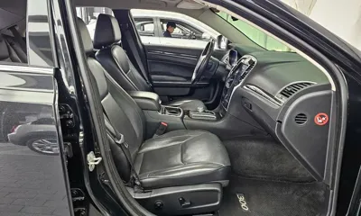 Chrysler 300C 2015, 142247 км, за 5860.52 USD - фото 11