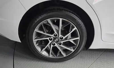 Hyundai Avante 2019, 81033 км, за 6892.48 USD