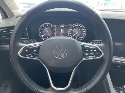 Volkswagen Touareg 2023, 118000 км, за 33292.02 USD - фото 6