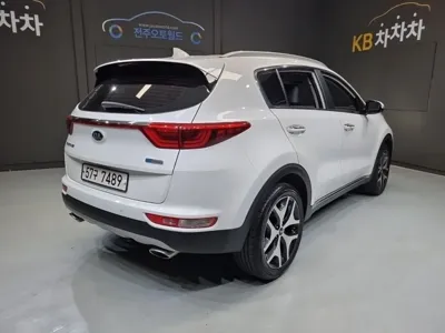 Kia Sportage 2018, 77645 км, за 9446.26 USD