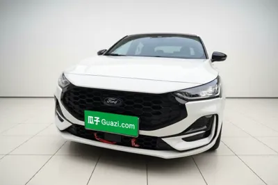 Ford Focus 2022, 32700 км, за 13642 USD