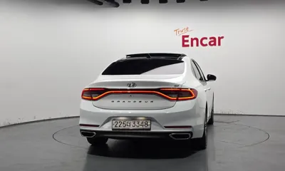 Hyundai Grandeur 2019, 136828 км, за 10066.22 USD