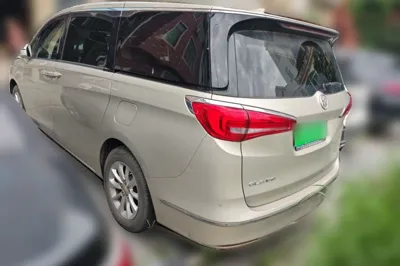 Buick GL8 2017, 102400 км, за 12887 USD