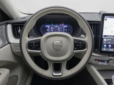 Volvo XC60 2026, 1203 км, за 41683.08 USD - фото 12
