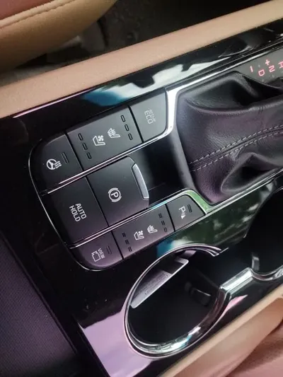 Kia Canival 2019, 67800 км, за 17395.3 USD - фото 16