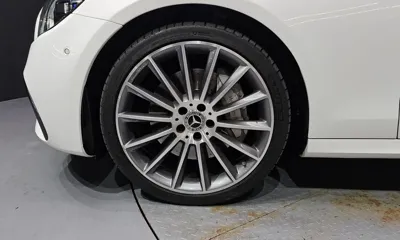 Mercedes-Benz E-Class 2021, 46022 км, за 24222.13 USD