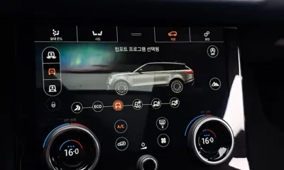 Land Rover Range Rover Velar 2018, 51284 км, за 25407.18 USD - фото 17