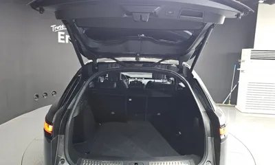 Land Rover Range Rover Velar 2018, 51284 км, за 25407.18 USD - фото 20