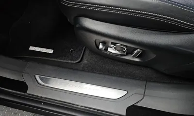 Land Rover Range Rover Velar 2018, 51284 км, за 25407.18 USD - фото 32
