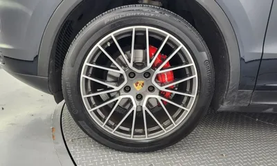 Porsche Cayenne 2019, 91422 км, за 38255.69 USD
