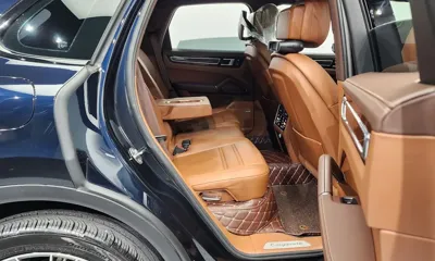 Porsche Cayenne 2019, 91422 км, за 38255.69 USD - фото 12