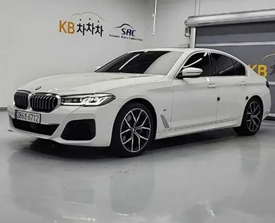 BMW 5-Series · 2022 год