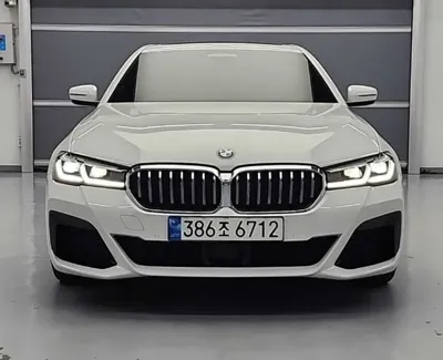 BMW 5-Series 2022, 30101 км, за 36560.01 USD