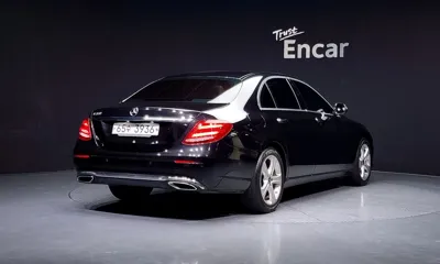 Mercedes-Benz E-Class 2018, 93578 км, за 12936.35 USD