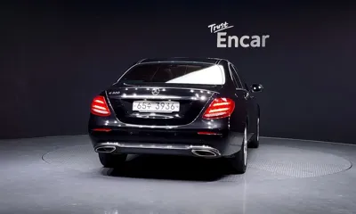 Mercedes-Benz E-Class 2018, 93578 км, за 12936.35 USD