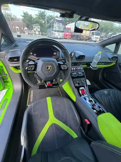 Lamborghini Huracan 2017, 26400 км, за 156351.87 USD - фото 6