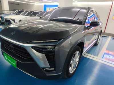 Nio ES8 · 2020 год