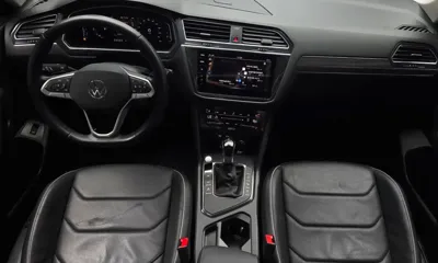 Volkswagen Tiguan 2022, 46248 км, за 17255.97 USD - фото 7