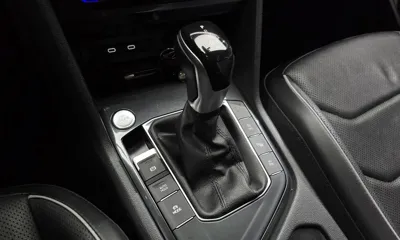 Volkswagen Tiguan 2022, 46248 км, за 17255.97 USD - фото 9