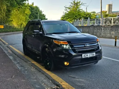 Ford Explorer 2013, 150920 км, за 4726.27 USD