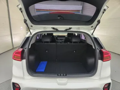 Kia Niro 2020, 60833 км, за 11567.96 USD - фото 17