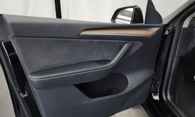 Tesla Model Y 2024, 44762 км, за 26191.41 USD - фото 24