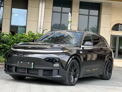 Li Auto Li L7 · 2023 год