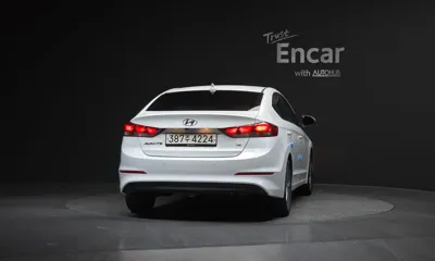Hyundai Avante 2018, 99904 км, за 5807.73 USD