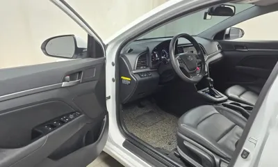Hyundai Avante 2018, 99904 км, за 5807.73 USD - фото 10