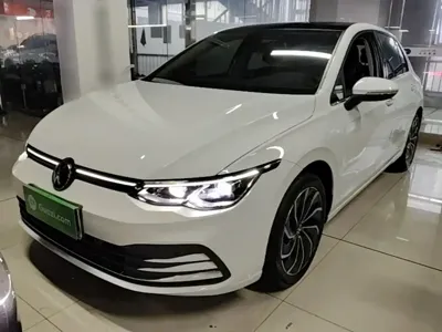 Volkswagen Golf 2021, 42600 км, за 11463.25 USD