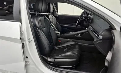 Hyundai Avante 2022, 59501 км, за 11270.36 USD - фото 10