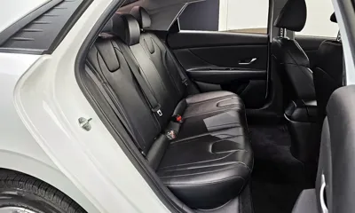 Hyundai Avante 2022, 59501 км, за 11270.36 USD - фото 12