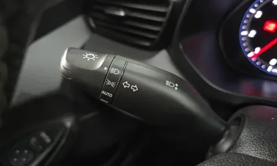 Hyundai Veloster 2019, 75662 км, за 8993.04 USD - фото 19