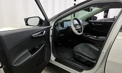 Kia EV6 2022, 52735 км, за 19776.23 USD - фото 10