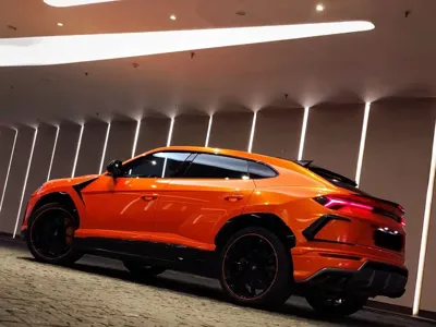 Lamborghini Urus 2019, 60000 км, за 248494.3 USD