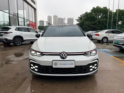 Volkswagen Golf GTI · 2024 год