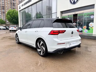 Volkswagen Golf GTI 2024, 21900 км, за 23071.95 USD - фото 9
