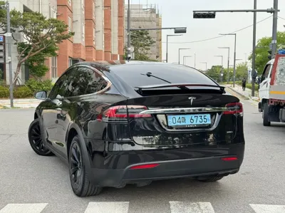 Tesla Model X 2018, 58000 км, за 47860.89 USD