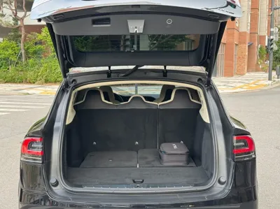 Tesla Model X 2018, 58000 км, за 47860.89 USD - фото 6
