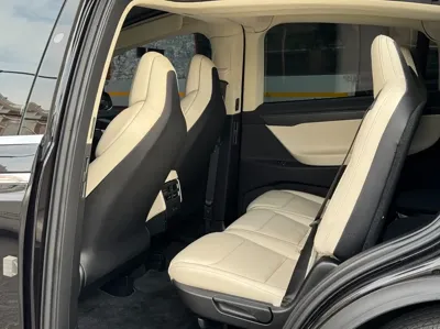 Tesla Model X 2018, 58000 км, за 47860.89 USD - фото 10