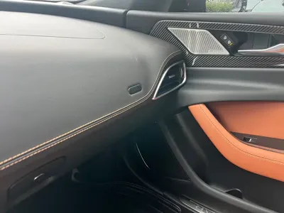 Jaguar XEL 2024, 33000 км, за 19511.1 USD