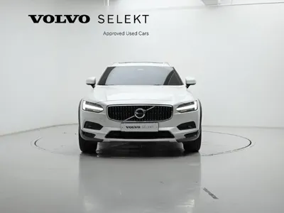 Volvo V90 2024, 10684 км, за 37490.14 USD