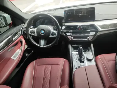BMW 5 Series 2022, 68600 км, за 29619.79 USD - фото 17