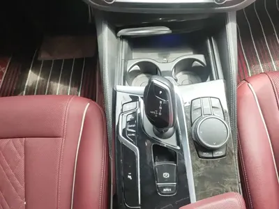 BMW 5 Series 2022, 68600 км, за 29619.79 USD - фото 21
