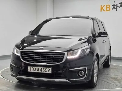Kia Canival · 2017 год