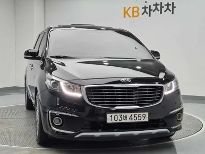 Kia Canival 2017, 121585 км, за 5382.7 USD