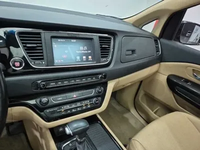 Kia Canival 2017, 121585 км, за 5382.7 USD - фото 10
