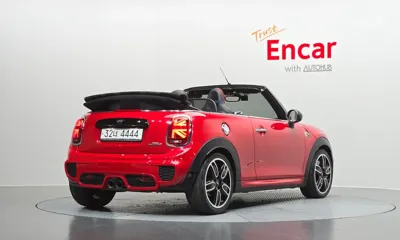MINI Cooper Convertible 2019, 92163 км, за 13418.84 USD